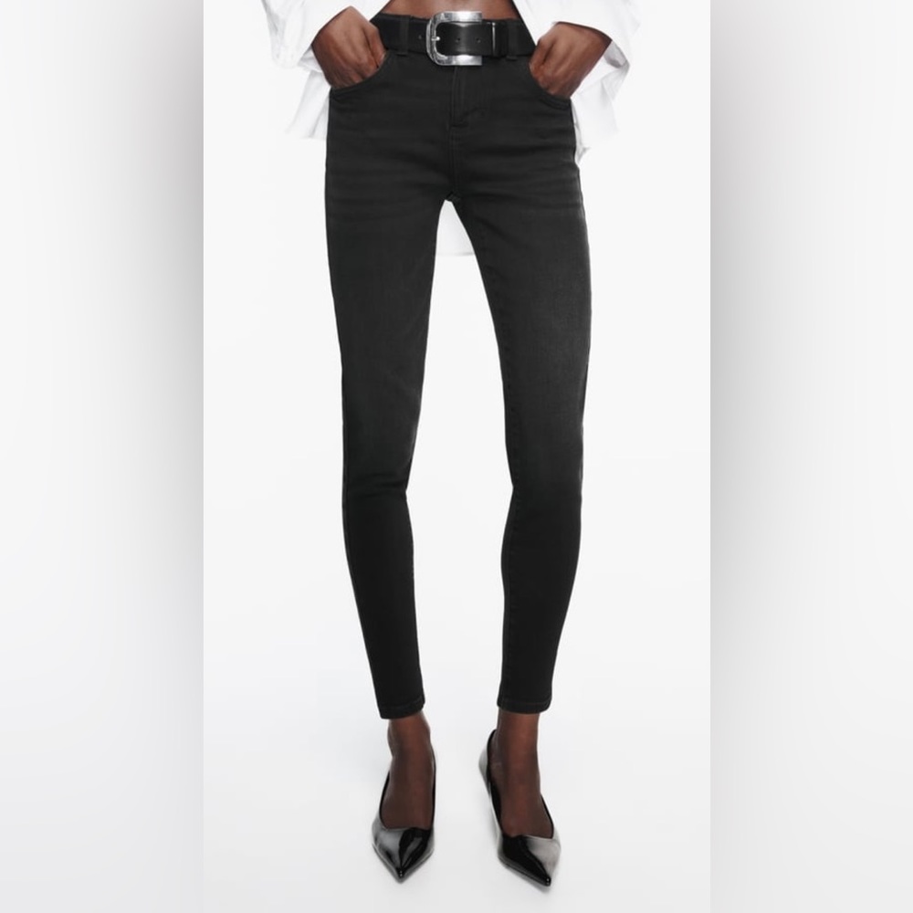 Zara Z1975 Skinny Jeans Black Mid Rise Size 2 — Slim Fit Classic